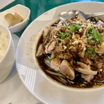 翡翠楼 新館 - よだれ鶏  (四川ソースがしびれ辛い！！)