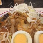 蒙古タンメン中本 - 大盛りの野菜(嬉