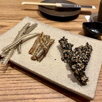 うなぎ四代目菊川 ミッドランドスクエア 名古屋本店 - ３種の骨せんべい