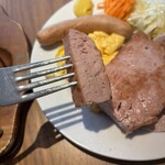 ドイツ国家認定食肉加工マイスターの店 AkitaHam. - ステーキのような厚さｷｬ─(*ᵒ̴̶̷͈᷄ᗨᵒ̴̶̷͈᷅)─♡