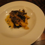 ICARO miyamoto - チンタセネーゼのラグーとトランペット茸、シャントレル茸のガルガネッリ2