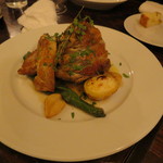 ICARO miyamoto - 北海道産乳飲み仔山羊のストラコット、ハツとレバー、胃袋を添えて1