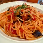PAPPARE NAPOLI - ランチ ナスとトマトソースのアラビアータ 1,300円