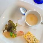 アマルフィイ ノベッロ - ランチセットの前菜とスープ