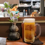 桶家乃隠居 - 花とサッポロ黒ラベル生ビール