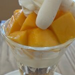 フルーツカフェにしかわ - 沖縄マンゴーパフェ