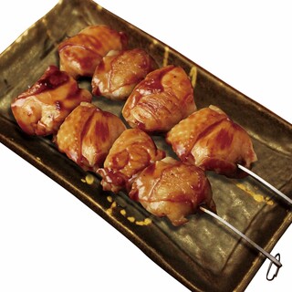 ほとんどのメニューが308円♪おすすめ「ジャンボとりもも串」