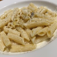 ペンネ　ゴルゴンゾーラ