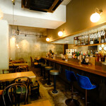 酒場 オルソー - 内観全体