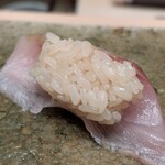 神田錦町 鮨たか晴 - シャリ