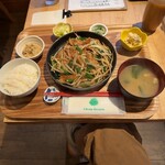 荻窪 もがめ食堂 - スタミナ焼肉炒め定食