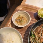 荻窪 もがめ食堂 - 小鉢　何かは分かりません。