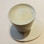 ヴァリノール - 山吹卵のヴィシソワーズ　カプチーノ状の鰹出汁、ジュレ