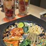 炭火和牛焼肉もうもう亭 - 前菜盛り合わせ