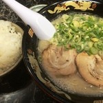麺屋・千寿 - ラーメン（５００円）と白めし（１５０円）