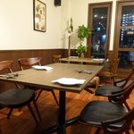 エス小林 - テーブル席