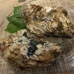 310535714 - 岩ガキをひっくり返してみました