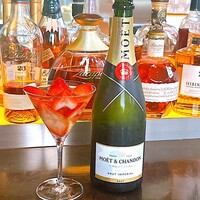 THE COSMOPOLITAN GRILL BAR TERRACE - 