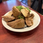 本家 第一旭 - ハシ肉、チャーシューメンに入れると柔らかくなる