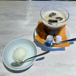 和牛鉄板割烹 シンラ - デザート(アイス・アイスコーヒー)