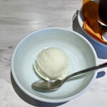 和牛鉄板割烹 シンラ - アイス(アップ)