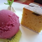 東福寺野倶楽部 - サラダセットのデザート ズーム