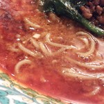 中華菜館 五福 - 担々麺 5辛のスープ。ただごとではない！