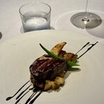 Restaurant Le Proust Miura - 黒毛和牛フィレ肉のロティ、白桃のラヴィゴットソース、バルサミコ