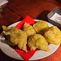 カルネジーオ イースト - 