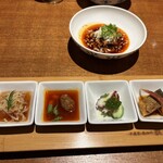 老四川 飄香小院 - 手前の前菜、右端が鮎