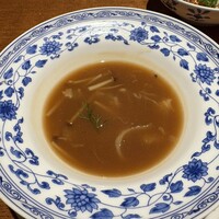 老四川 飄香小院 - ふかひれ少な目ですが、味は抜群！