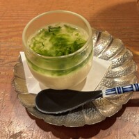 やまと 楽 - お通し･冷たい茶碗蒸し(あおさと中に叩いた梅干し)