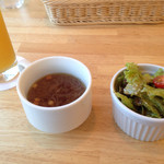 Bob Burg - セットのサラダ、スープ
選べる飲み物（ディナー限定セット＋200円）はマンゴージュースをチョイス(^ ^)
