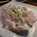 炭火焼肉 ホルモン にく式 - ガツ刺し