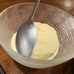 炭火焼肉 ホルモン にく式 - バニラアイス