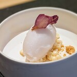 SINQ - １0・バラのジェラート　 バラの発酵エキス　下はピュアホワイト（とうもろこし）