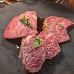 炭火焼肉 ホルモン にく式 - ハラミ　上サガリ　カイノミ