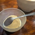 炭火焼肉 ホルモン にく式 - 締めのバニラアイス