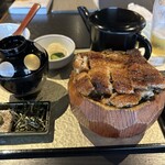 炭焼きうなぎ・かしわ 登河 - 