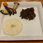 きらの宿 すばる - 道産牛のハッシュドビーフ　女将生家のななつぼし添え