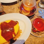 カフェ マルリー - スフレオムレツライス　フルーツティー