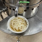 うどん さか枝 - 出汁タワーから、出汁をたっぷり‼️