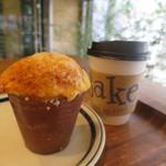 アールベイカー インスパイアード バイ コート ロザリアン - 高原ヨーグルトクリームのメロンパン、コーヒー