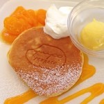 YUUYOO TERRACE SAPPORO - たっぷりみかんのパンケーキ☆
                        毎月替わるふわふわのパンケーキは玄米入り。