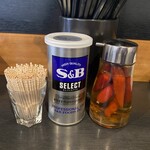 自家製麺ご藤 - 卓上調味料