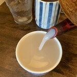 手打そば むらやま - そば湯　ナミナミ注ぎ