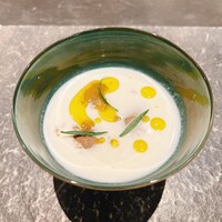 IAKU  - 
