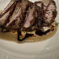 アンティヴィーノ - メインは四万十ポークのバルサミコソースコードで。豚の甘みがたまらん。うま〜。