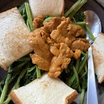 鉄板焼 お好み焼 トッキー - ワカコ気分になれます笑　でもオリジナルの様にフランスパンではなく食パンだったのでウニの甘さが負けちゃいました。でもその甘さがいいって派もあるんでしょうね。