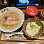 鯛塩そば 灯花 KITTE丸の内店 - 